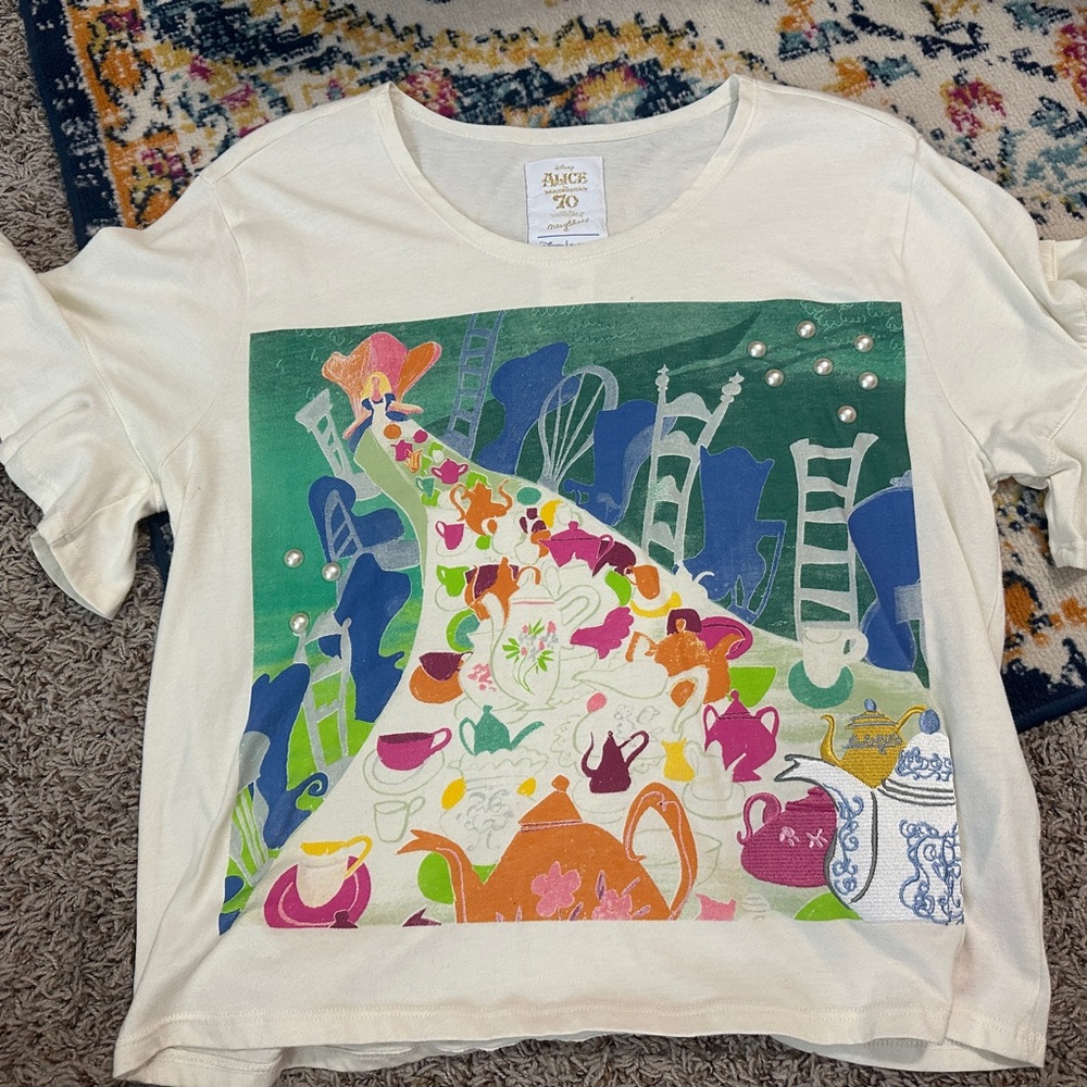Her Universe and Mary Blair Alice in Wonderland White Tee, Size Small